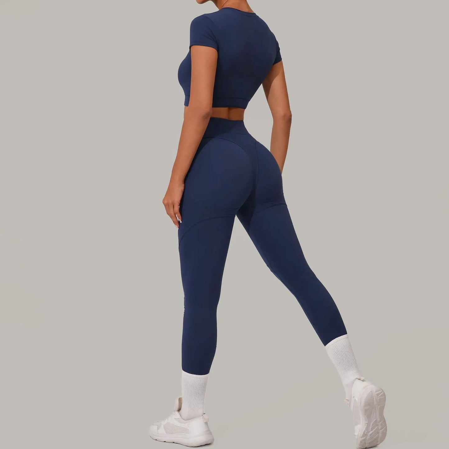 Elevate Your Workout with Our Women's 2-Piece Seamless Yoga Set - Stylish Athletic Wear for Ultimate Comfort and Performance!