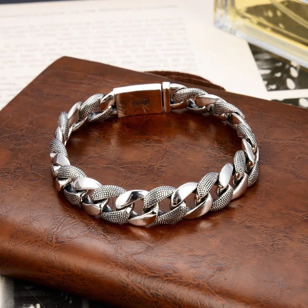 Glossy Snake Pattern Fashion Bracelet for Unique Style