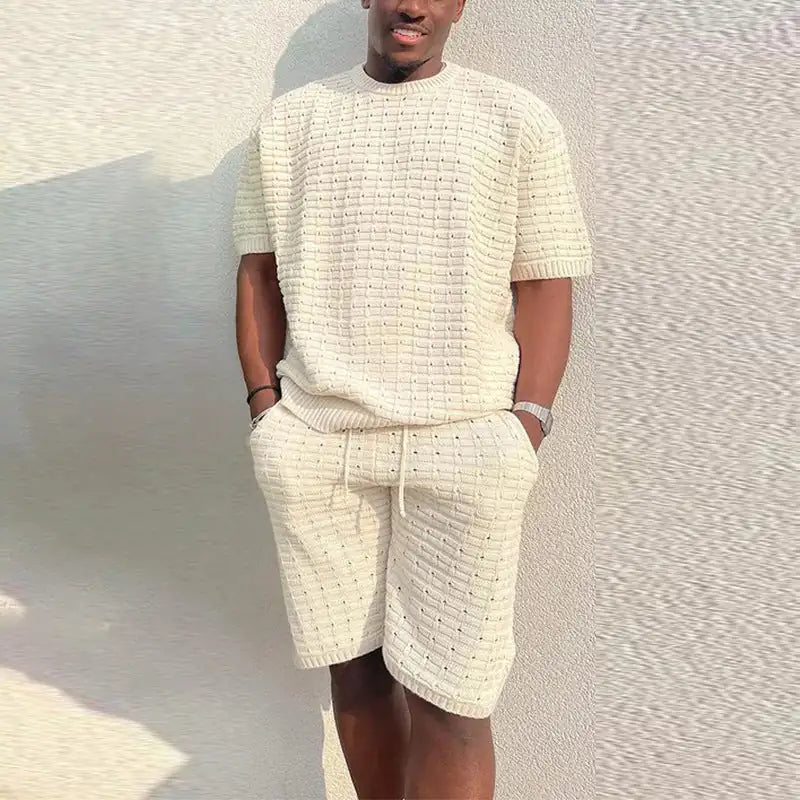 Men's Loose Summer Outfit Pic 3