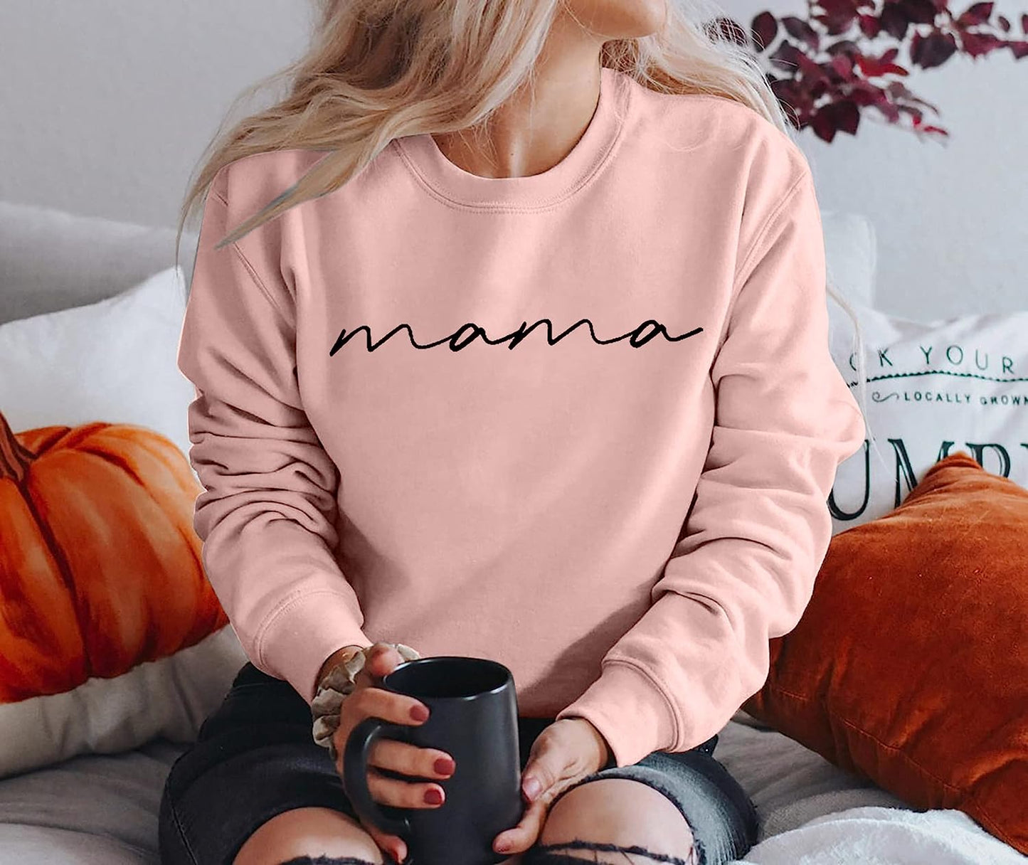 Embrace Your Mama Style: Women's Cozy Crewneck Sweatshirt with Letter Print - Perfect Pullover for Mom Life