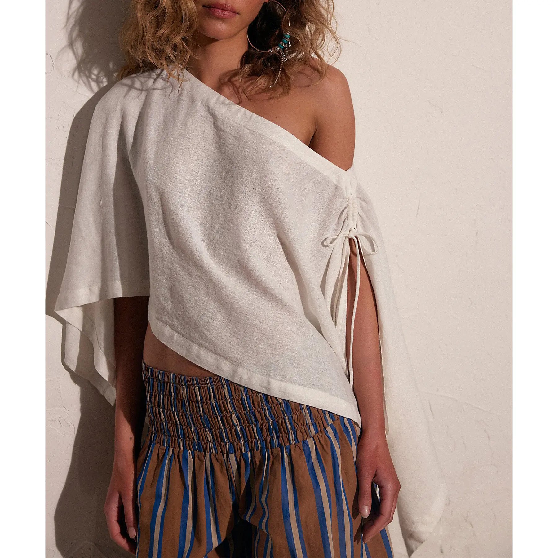 Elevate Your Summer Style with the Hixiaohe Women's Convertible Cape Top - Casual Split Sleeve Poncho for Effortless Vacation Looks