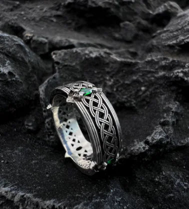 Ladies Fashion Couple Ring for Friends