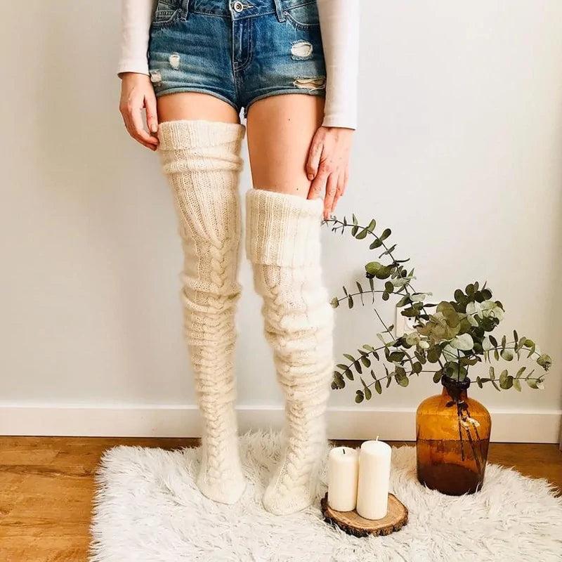 Everyday Elegance - Winter Knee High Socks